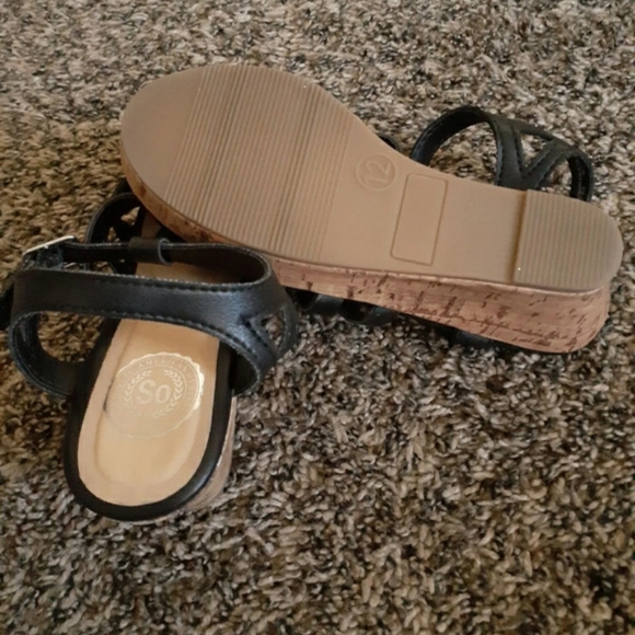 Girls Sandals - Picture 5 of 5